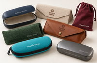 Fundas y estuches de gafas de diferentes materiales y colores personalizados con logotipos de ópticas. Fundas y estuches de gafas de diferentes materiales y colores personalizados con logotipos de ópticas.
